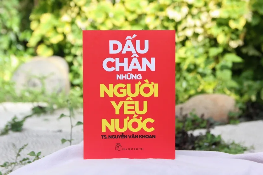 Nhung Trang Sach Goi Nhac Mua Thu Lich Su 1765103406