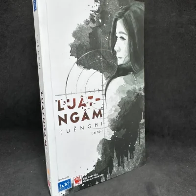 [phiên chợ sách cũ] luật ngầm tuệ nghi h0606, 2017