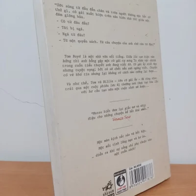 [phiên chợ sách cũ] cô gái trong trang sách (2014) guilaume musso s2308