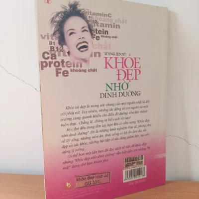 [phiên chợ sách cũ] khoẻ Đẹp nhờ dinh dưỡng (2005) wang jenny s2508