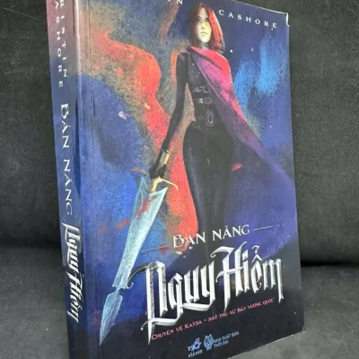 [phiên chợ sách cũ] bản năng nguy hiểm, 2013 kristin cashore h1108