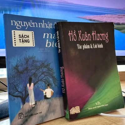 [phiên chợ sách cũ] hồ xuân hương tác phẩm & lời bình, 2005 h1108
