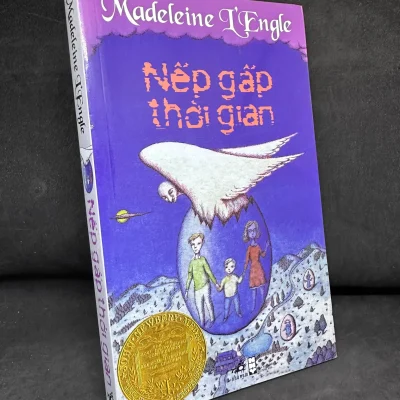 [Phiên Chợ Sách Cũ] Nếp Gấp Thời Gian – Madeleine L’Engle 1304, 2017