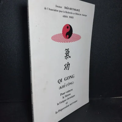 Qi Gong khí công mới 80% ố nhẹ Trần Huỳnh Huệ