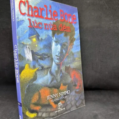 [Phiên Chợ Sách Cũ] Charlie Bone Lúc Nửa Đêm – Jenny Nimmo H0606, 2007