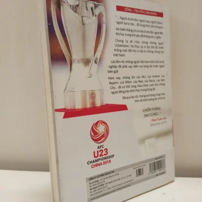 [Phiên Chợ Sách Cũ] Bão Lửa U23 – Thường Châu Tuyết Trắng (2018) – Nhiều Tác Giả S2610