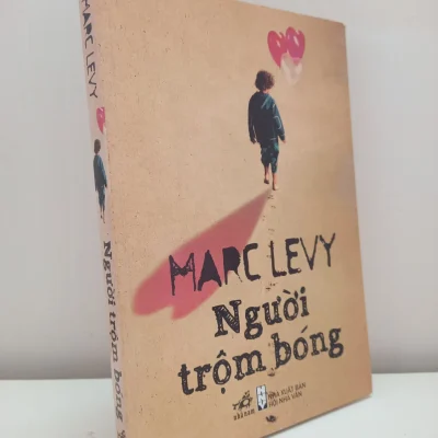 [Phiên Chợ Sách Cũ] Người Trộm Bóng (2012) – Marc Levy S2610