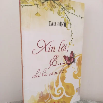 [Phiên Chợ Sách Cũ] Xin Lỗi, Em Chỉ Là Con Đĩ (2014) – Tào Đình S2610