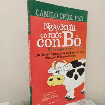 [Phiên Chợ Sách Cũ] Ngày Xưa Có Một Con Bò (2013) – Camilo Cruz, PhD S1911