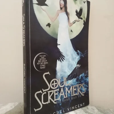 [Phiên Chợ Sách Cũ] Soul Screamers – Nữ Thần Báo Tử (2013) – Rachel Vincent S1911