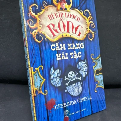 [Sách Cũ SCGR] [Phiên Chợ Sách Cũ] Bí Kíp Luyện Rồng - Cẩm Nang Hải Tặc - Cressida Cowell, 2015 S2511 SBM - VĂN HỌC - SBM2911-97