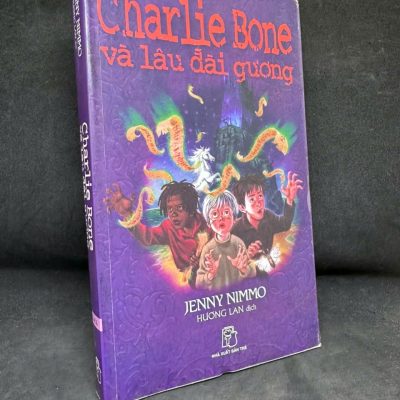 [Sách Cũ SCGR] [Phiên Chợ Sách Cũ] Charlie Bone Và Lâu Đài Gương, 2009 - Jenny Nimmo S1108 SBM